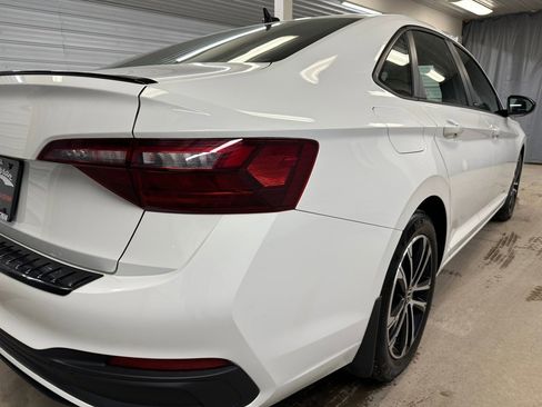 Used 2024 Volkswagen Jetta Sport image 22