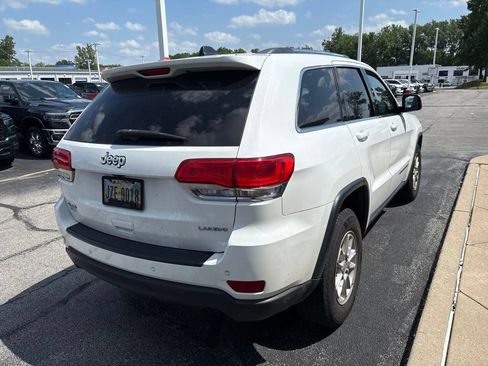Used 2019 Jeep Grand Cherokee Laredo w/ Security & Convenience Group AWD/4WD image 4