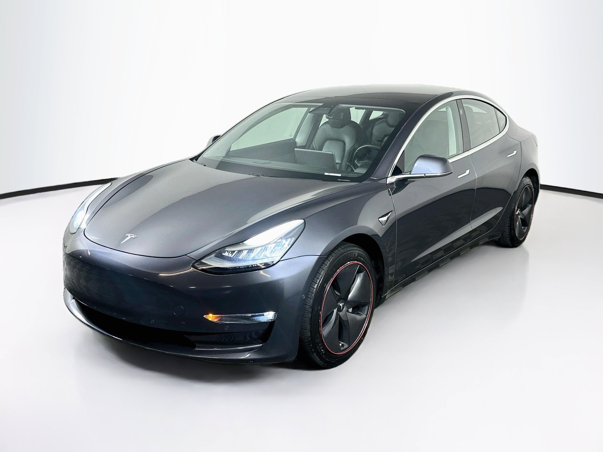 Used 2018 Tesla Model 3 Mid Range RWD image 3