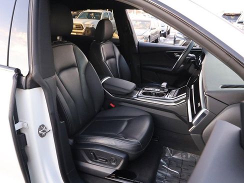 Used 2019 Audi Q8 Premium Plus w/ Premium Plus image 28