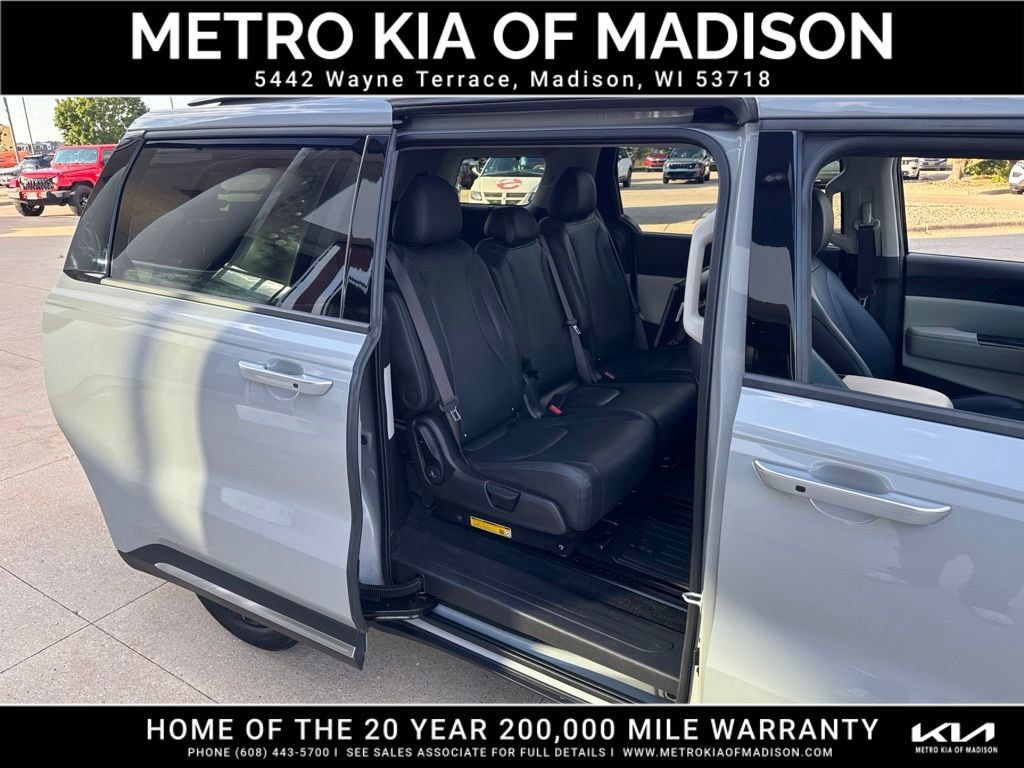 Used 2024 Kia Carnival SX Prestige FWD image 48