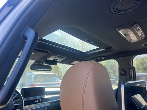 Used 2022 Kia Telluride SX w/ Towing Package image 7