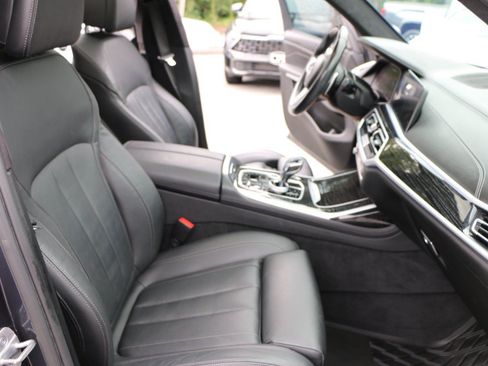 Used 2021 BMW X7 M50i w/ Executive Package AWD/4WD image 33