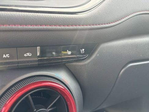 Certified 2022 Chevrolet Blazer RS w/ Enhanced Convenience Package FWD image 33