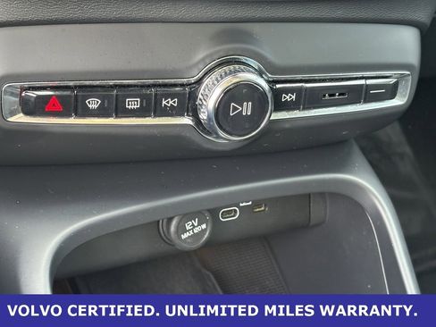 Certified 2023 Volvo XC40 B4 Plus image 23