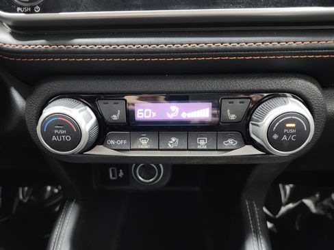 Used 2019 Nissan Kicks SR w/ SR Premium Package image 30