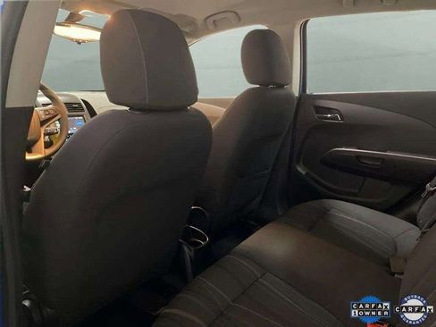 Used 2016 Chevrolet Sonic LT image 18