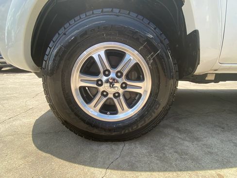 Used 2011 Toyota Tacoma PreRunner w/ SR5 Pkg #2 RWD image 22