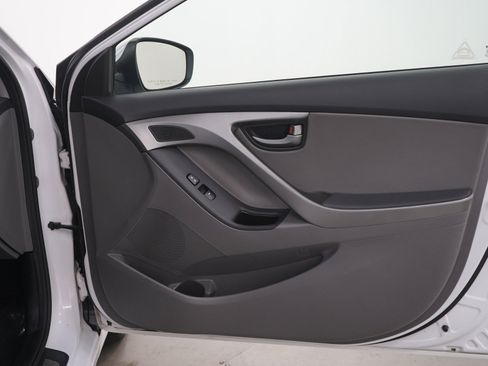 Used 2015 Hyundai Elantra Sport FWD image 11