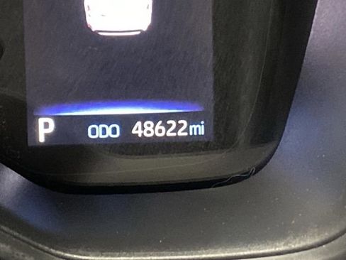 Used 2020 Toyota Corolla LE image 6