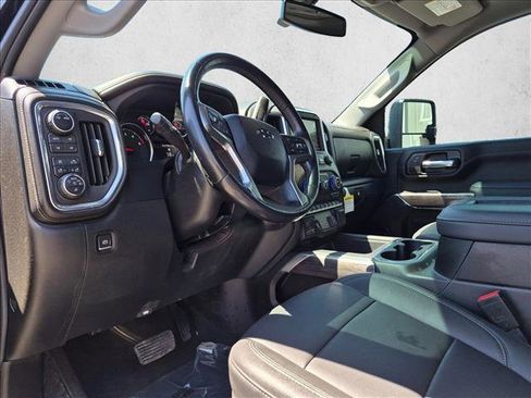 Used 2022 Chevrolet Silverado 2500 LTZ w/ LTZ Plus Package AWD/4WD image 9