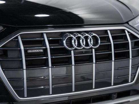 Used 2023 Audi Q5 2.0T Premium Plus w/ Premium Plus Package AWD/4WD image 11