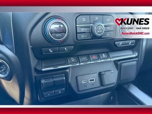 Used 2022 Chevrolet Silverado 2500 LT w/ Convenience Package image 9