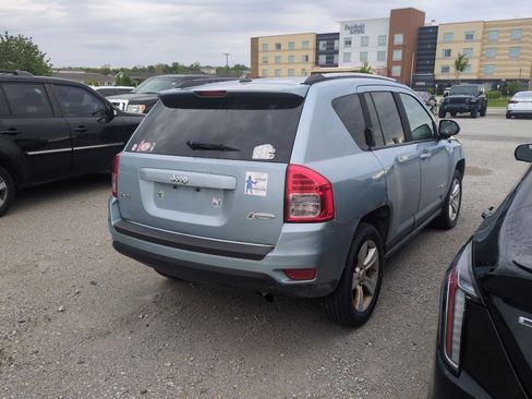 Used 2013 Jeep Compass Latitude w/ Sun/Sound Group AWD/4WD image 5