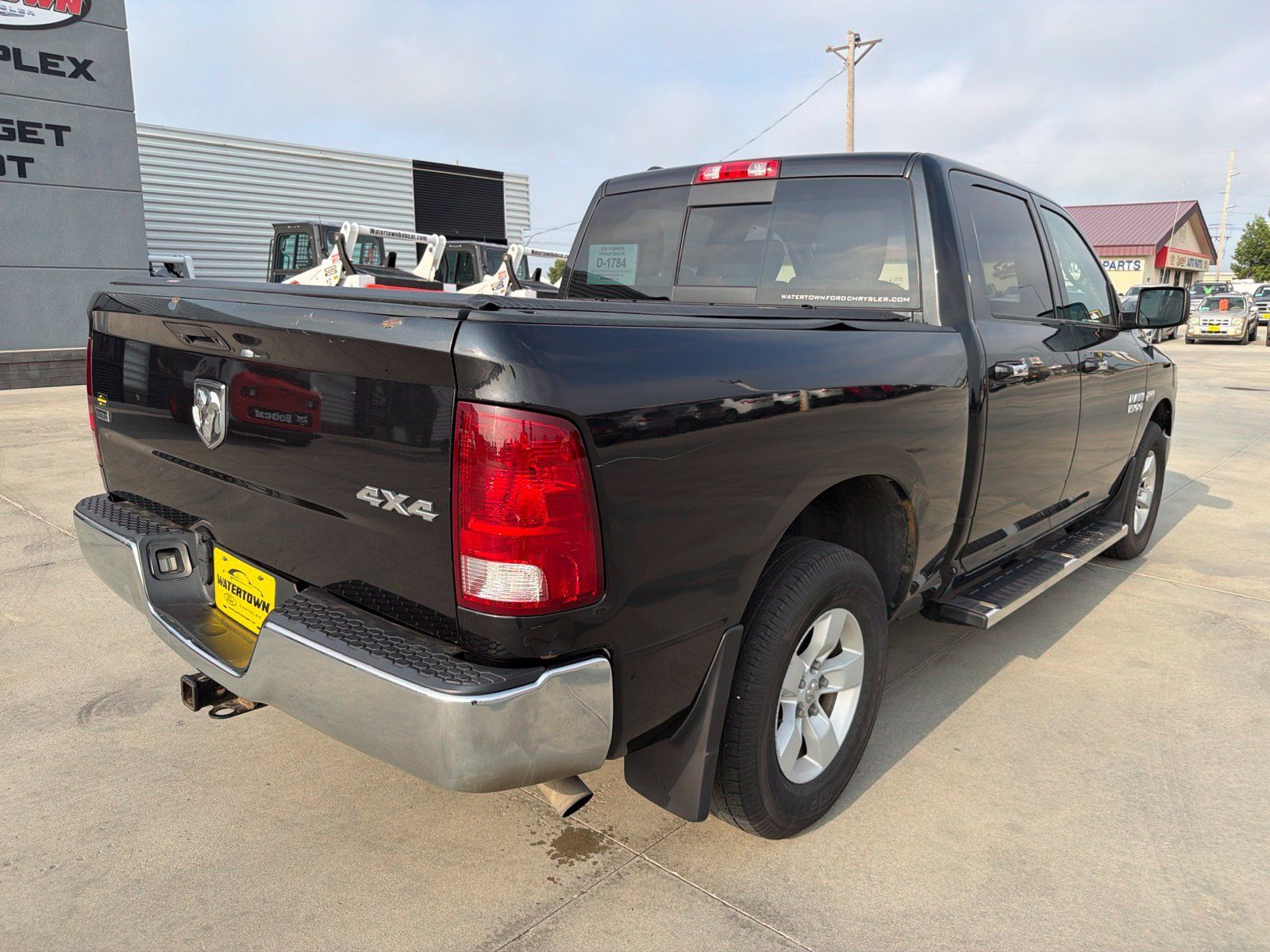 Used 2016 RAM 1500 Classic SLT w/ Protection Group AWD/4WD image 8