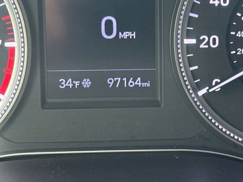 Used 2019 Hyundai Santa Fe SE image 21