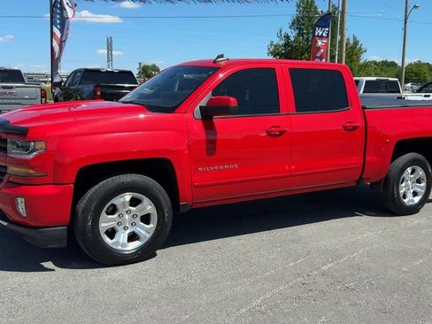 Used 2018 Chevrolet Silverado 1500 LT w/ All Star Edition AWD/4WD image 3