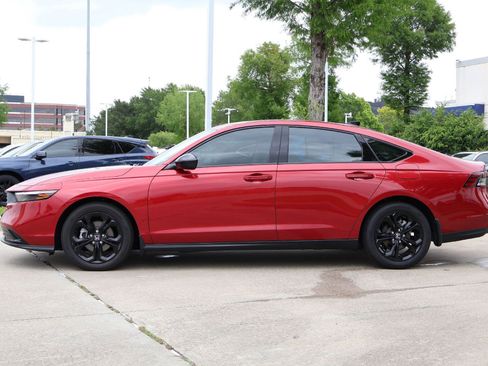 Used 2025 Honda Accord SE image 3