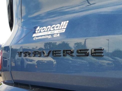 Used 2024 Chevrolet Traverse RS FWD image 8
