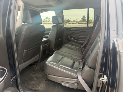 Used 2016 Chevrolet Suburban LT image 10