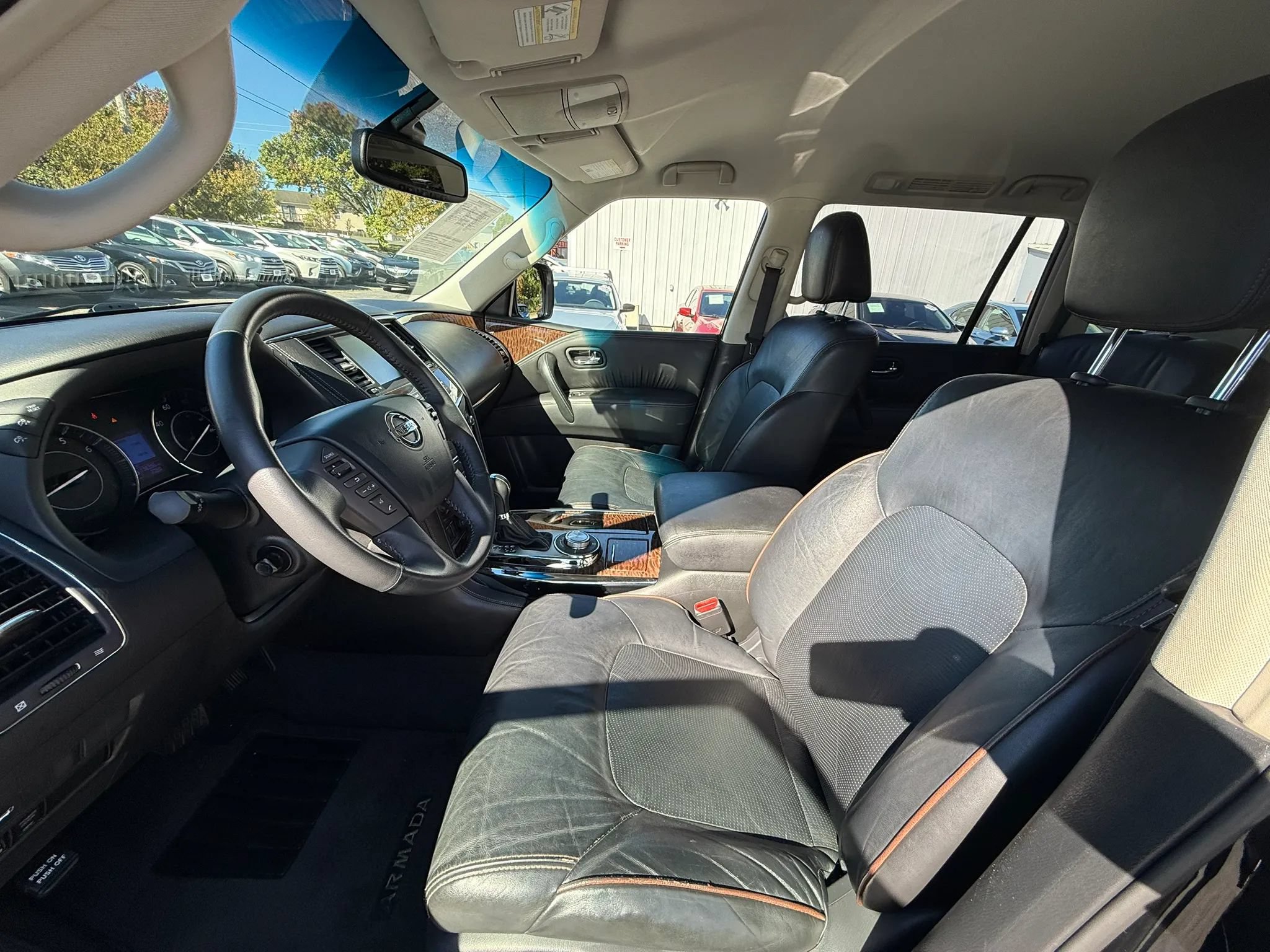Used 2017 Nissan Armada SL w/ Interior Lighting Package AWD/4WD image 12