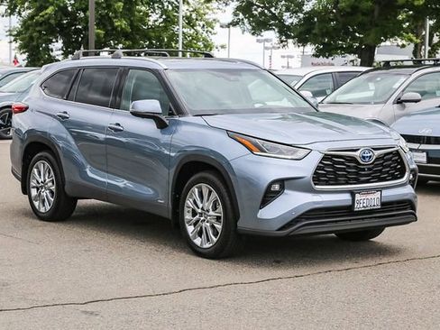 Used 2023 Toyota Highlander Limited AWD/4WD image 6