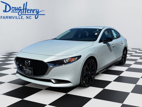 Used 2024 MAZDA MAZDA3 s FWD image 1
