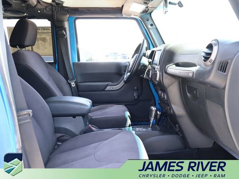 Used 2014 Jeep Wrangler Unlimited Sport AWD/4WD image 8