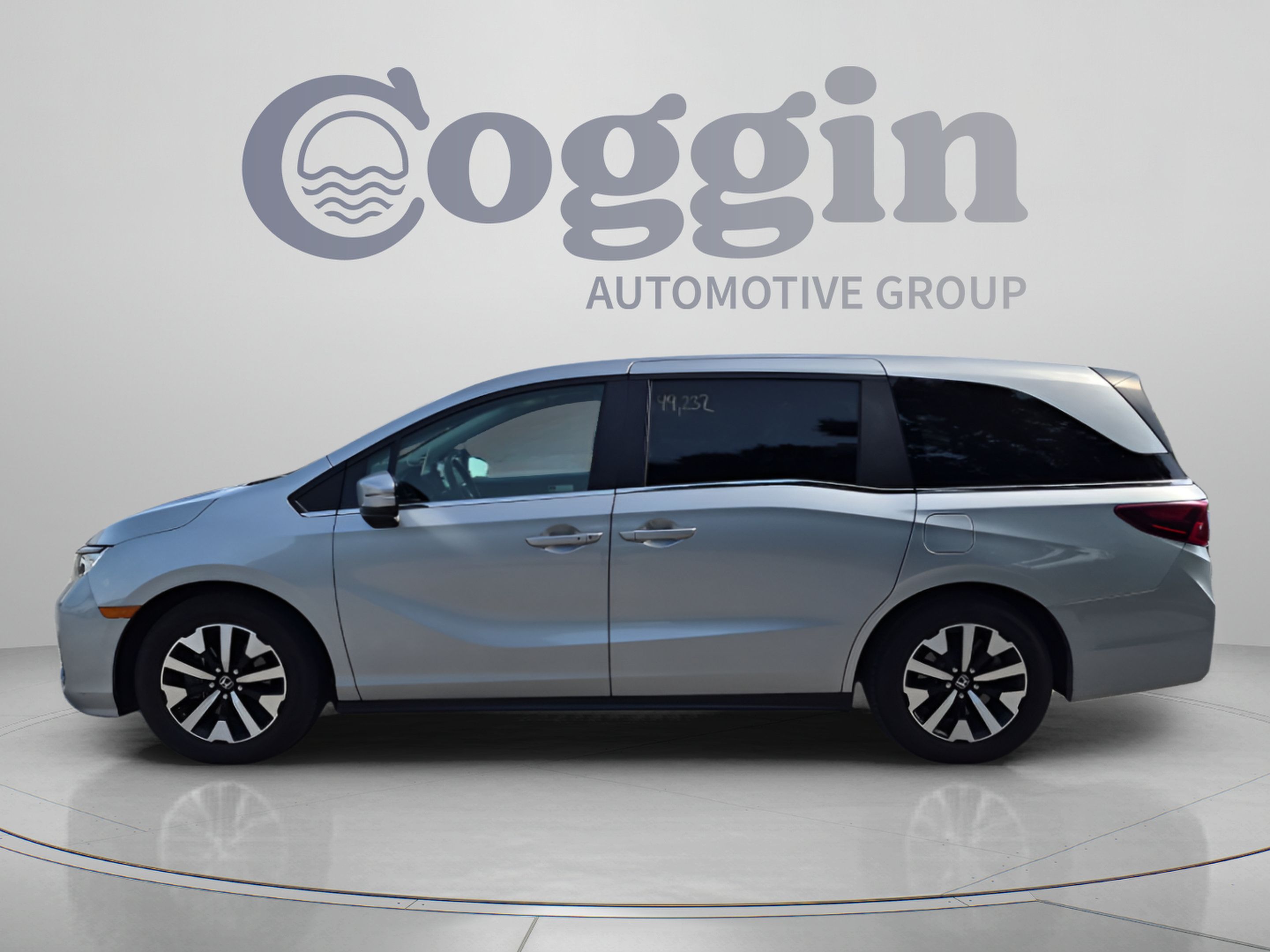 Certified 2025 Honda Odyssey EX-L image 3