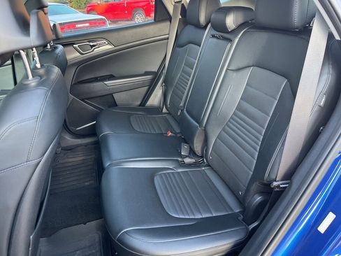 Used 2024 Kia Sportage SX image 10