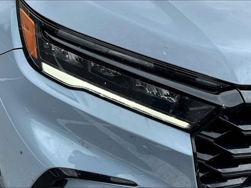Used 2025 Honda Pilot TrailSport image 22