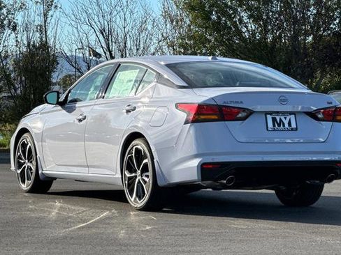 New 2025 Nissan Altima 2.5 SR w/ SR Premium Package image 6