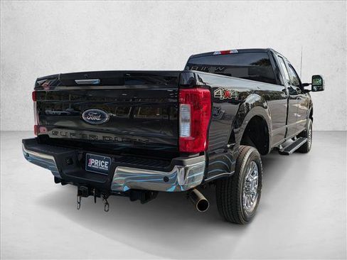 Used 2019 Ford F250 XLT w/ XLT Premium Package image 5