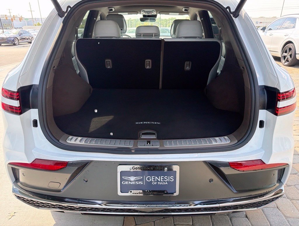 Used 2026 Genesis GV70 2.5T Advanced AWD/4WD image 15
