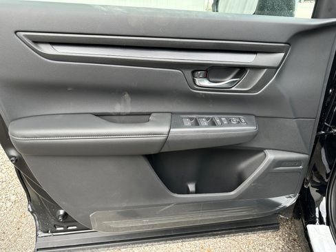 Used 2024 Honda CR-V EX image 4