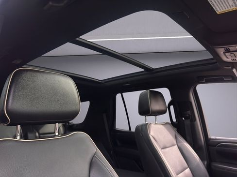 Used 2023 GMC Yukon SLT image 24