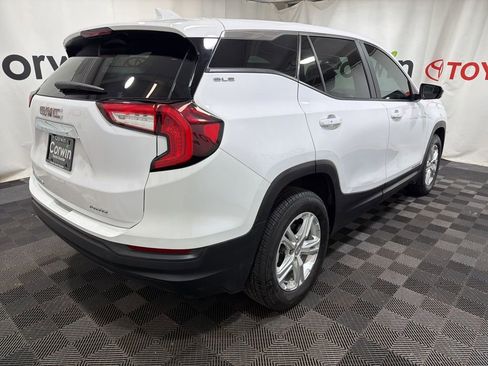 Used 2024 GMC Terrain SLE image 6