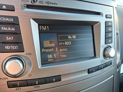 Used 2014 Subaru Legacy 2.5i Premium image 16