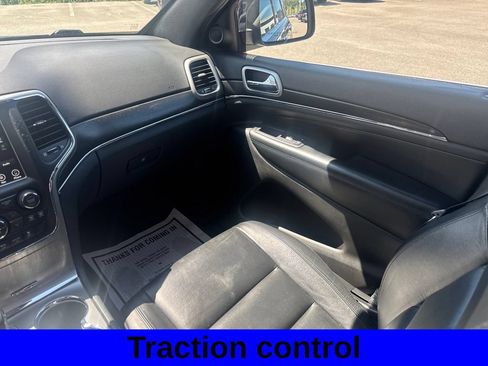 Used 2018 Jeep Grand Cherokee Limited AWD/4WD image 12