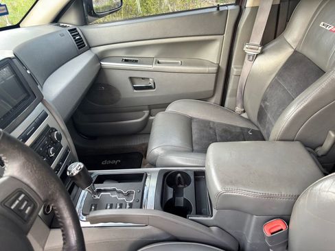 Used 2007 Jeep Grand Cherokee SRT8 w/ SRT Option Group I image 19