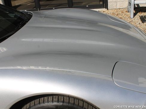 Used 2001 Chevrolet Corvette Coupe w/ Preferred Equipment Group2 RWD image 32