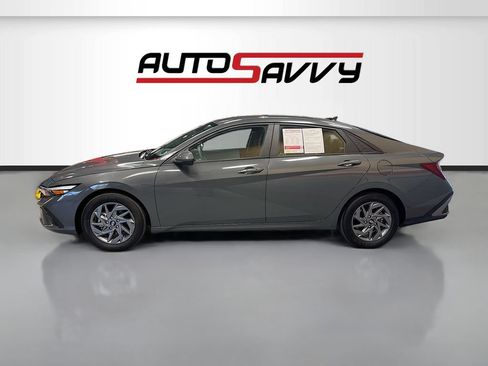 Used 2024 Hyundai Elantra SEL FWD image 4