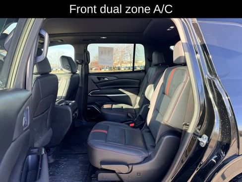 Certified 2024 Chevrolet Traverse RS image 9