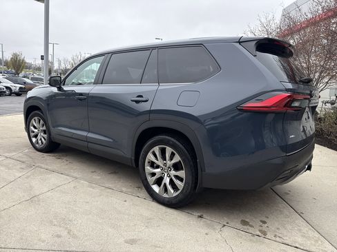 Used 2024 Toyota Grand Highlander Limited image 7