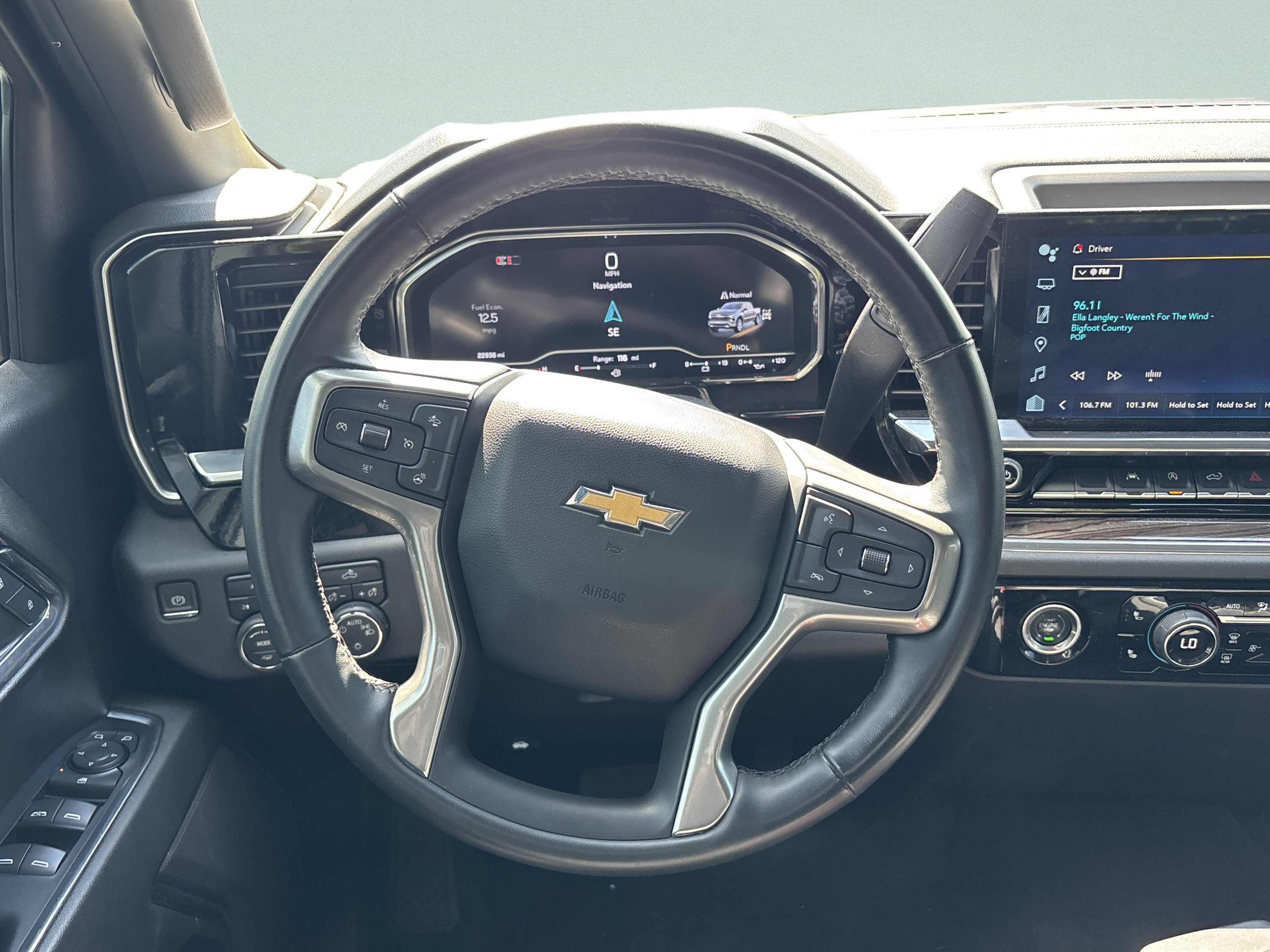 Used 2024 Chevrolet Silverado 1500 LT AWD/4WD image 24