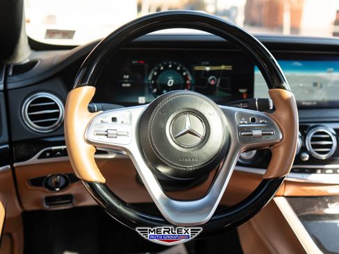 Used 2019 Mercedes-Benz S 560 4MATIC Sedan w/ Premium Package image 24