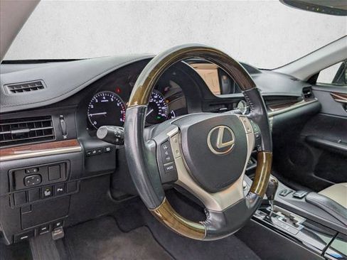 Used 2013 Lexus ES 350 image 10