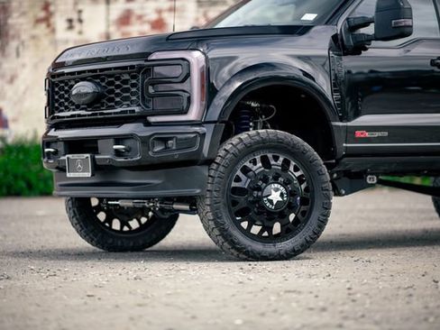 Used 2024 Ford F450 Limited w/ FX4 Off-Road Package AWD/4WD image 2