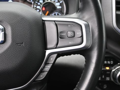 Used 2022 RAM 1500 Big Horn AWD/4WD image 12