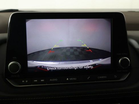 Used 2023 Nissan Rogue SV image 38